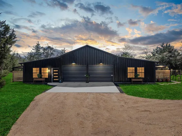 101 Shady Acres Ln Trailer Trailer 8, Brenham, TX 77833