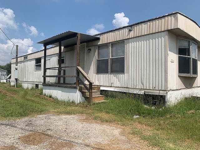 1st image of 900 Stewart St Trlr 22