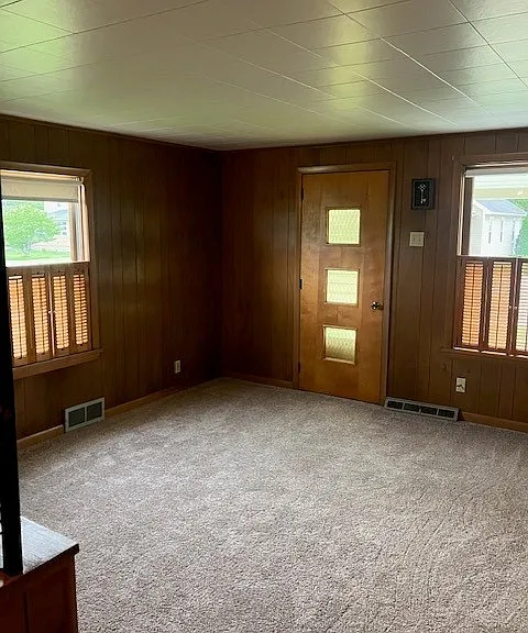 248 Oswald St — Photo 7