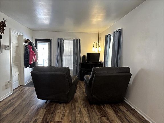4th image of 10831 Ayers St
