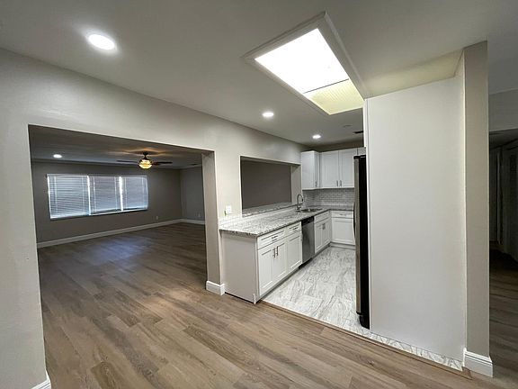 5th image of 11105 N Dixon Ave
