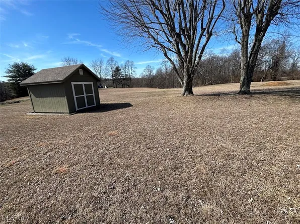 590 Lang Farm Rd, Marietta, OH 45750