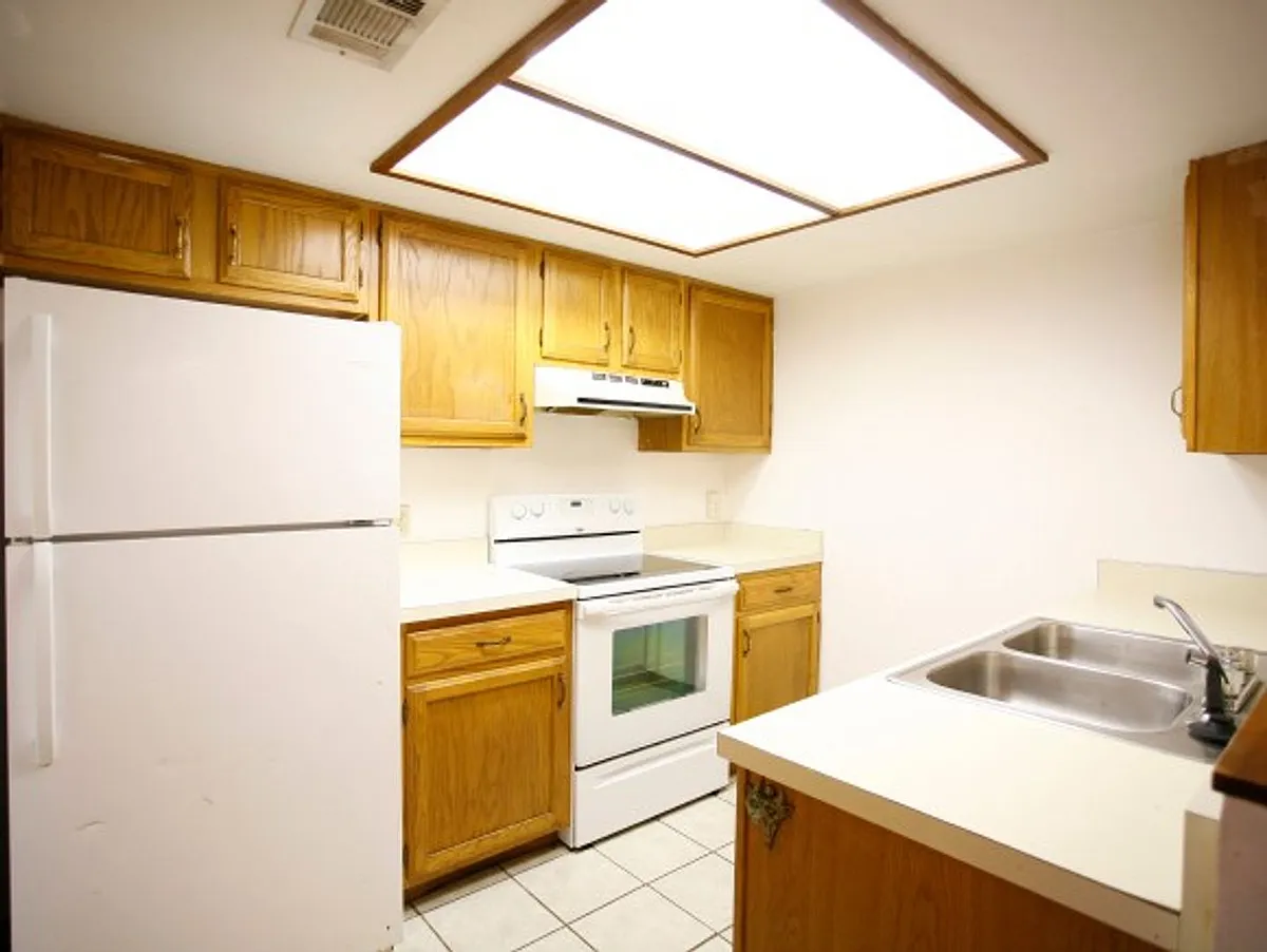 Photo 2 of 9 - 7200 SW 8th Ave #E31 - Gainesville, FL Building Photo - 7200 SW 8th Ave #E31