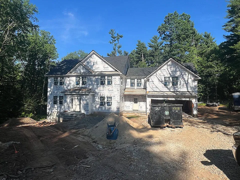 Building Photo 3