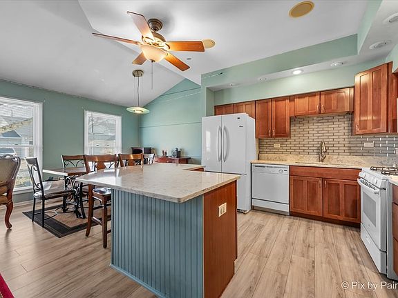 4th image of 1942 Wildwood Cir