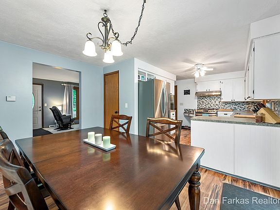 4th image of 635 Pineview Dr