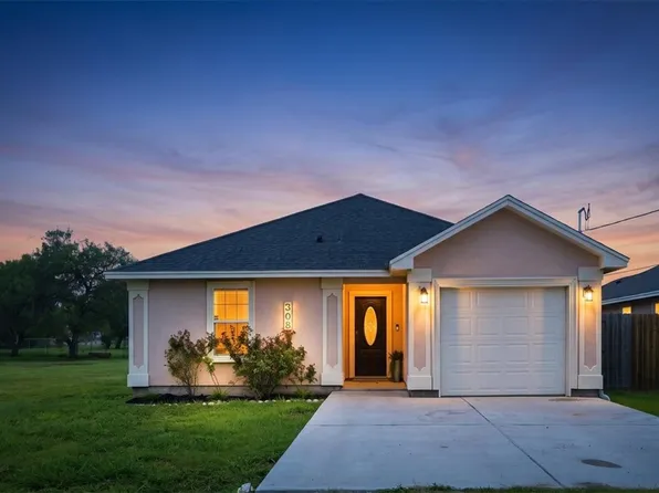 308 Dahme St, Orange Grove, TX 78372
