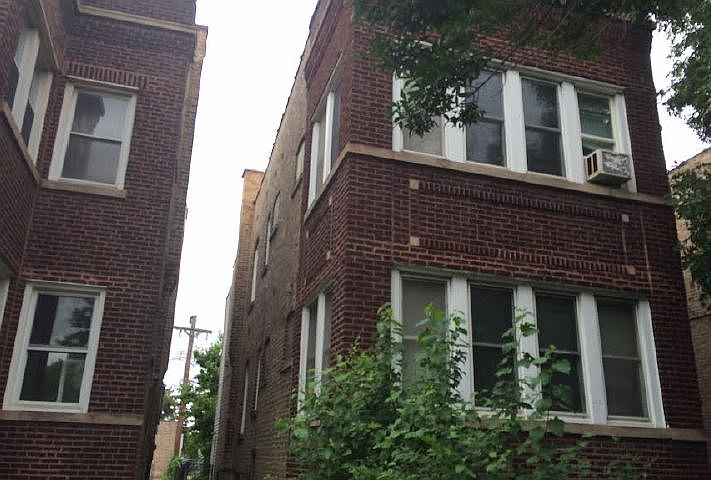 2nd image of 3844 W Irving Park Rd