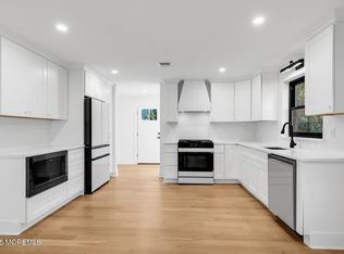 514 River Rd, Fair Haven, NJ 07704