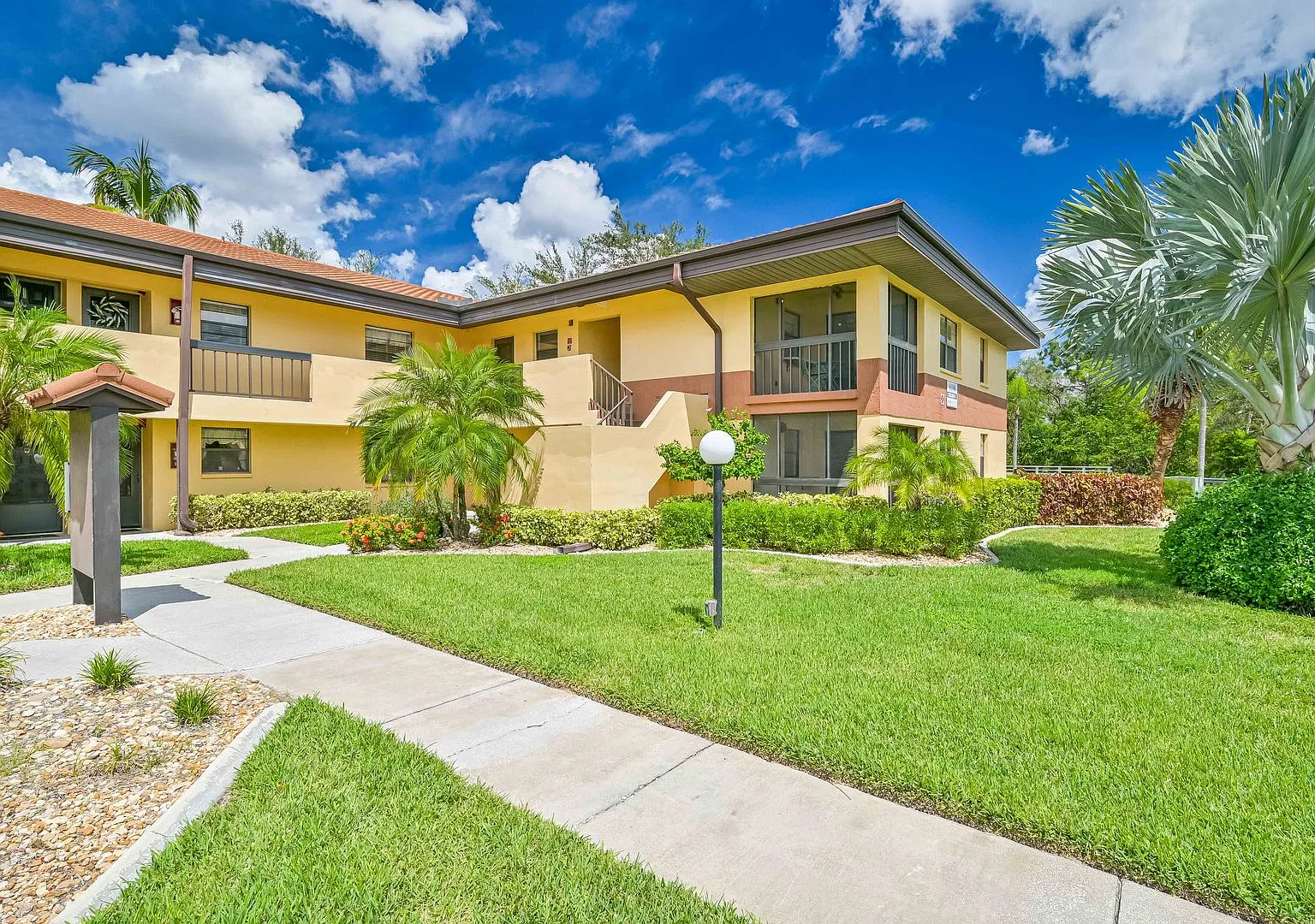 * Renovated 1/1 Condo ~ Annual Lease, Whiskey Creek ** — Photo 1