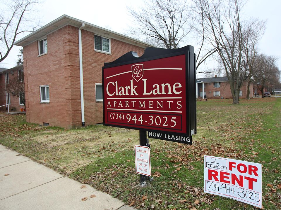 1st image of 2-298 Clark St #2