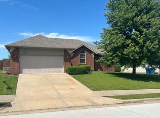 2913 W Garton Rd, Ozark, MO 65721