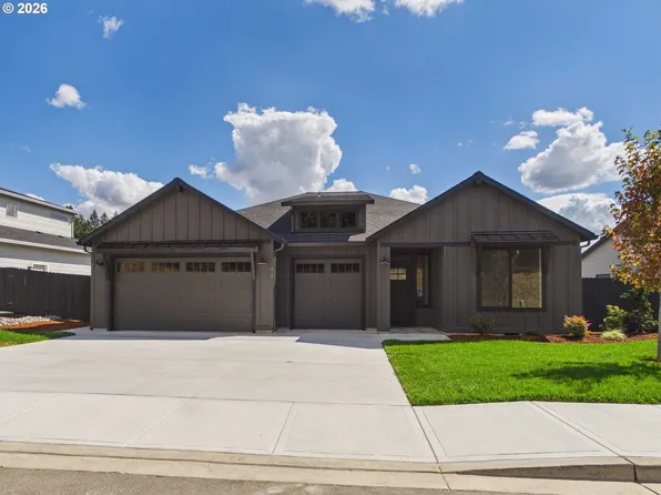 416 W 20th Way, La Center, WA 98629