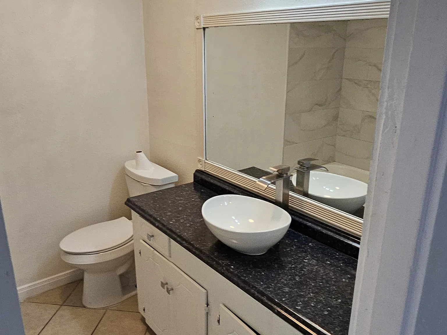 2121 Fountain View Dr E — Photo 3