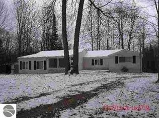 5046 Laird Lake Rd, Hale, MI 48739