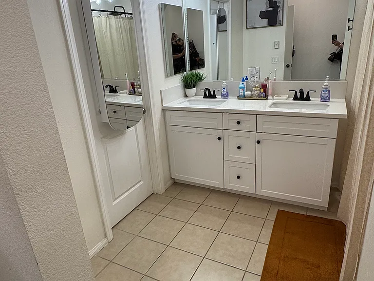 441 S Glendora Ave — Photo 25