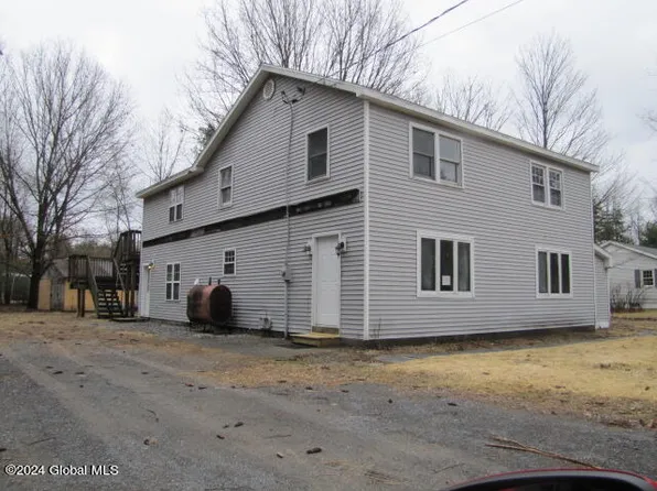 21 Ogden Road, Queensbury, NY 12804