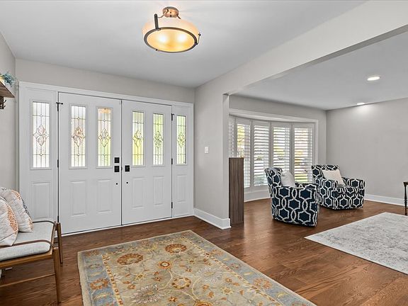 3rd image of 3365 Lake Knoll Dr