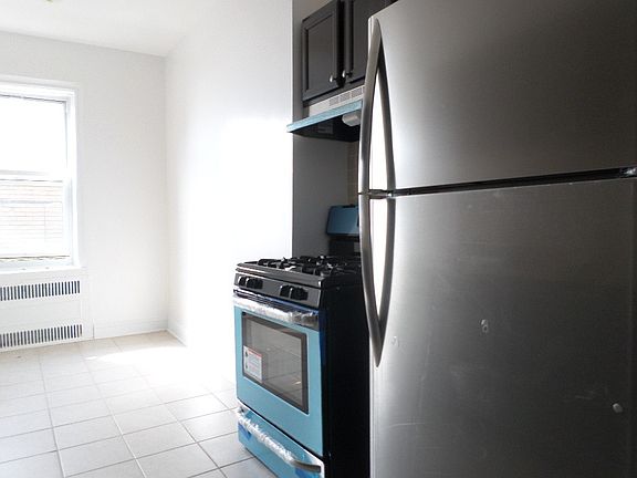 3rd image of 12220 Ocean Promenade APT 3E