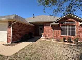 4624 Oasis Ln, Yukon, OK 73099