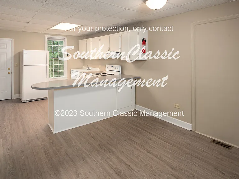 14 diningRoom1-01_08022024