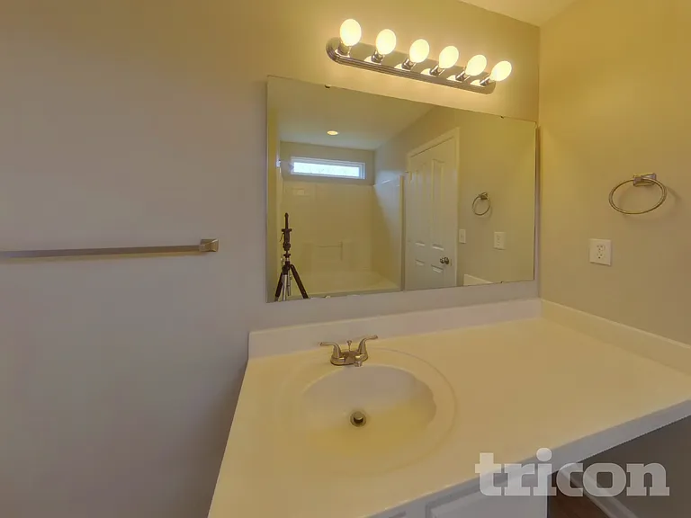 12724 Deaton Hill Dr — Photo 9