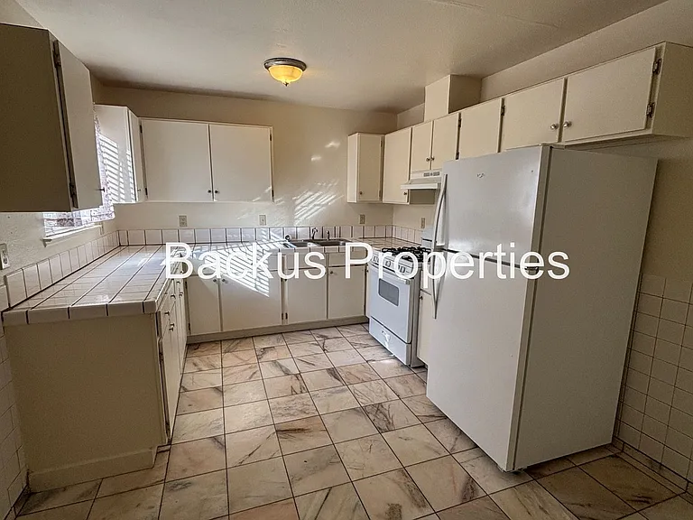 1825 Palm Ave #A — Photo 5