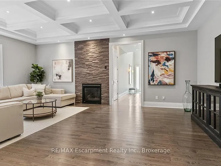 81 Brock St — Photo 18
