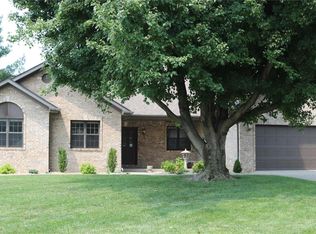 948 Stone Creek Ln, Belleville, IL