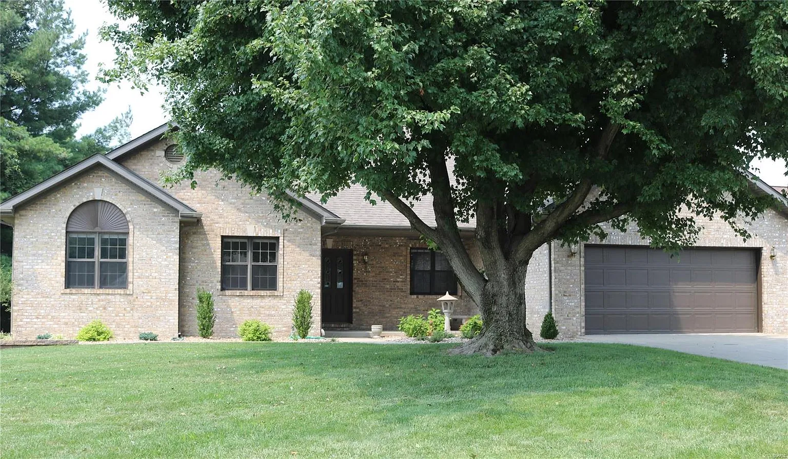 948 Stone Creek Ln photo 1