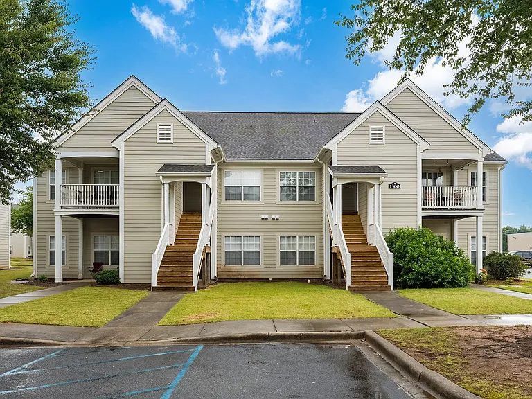 Maple Village Apartments — Photo 54