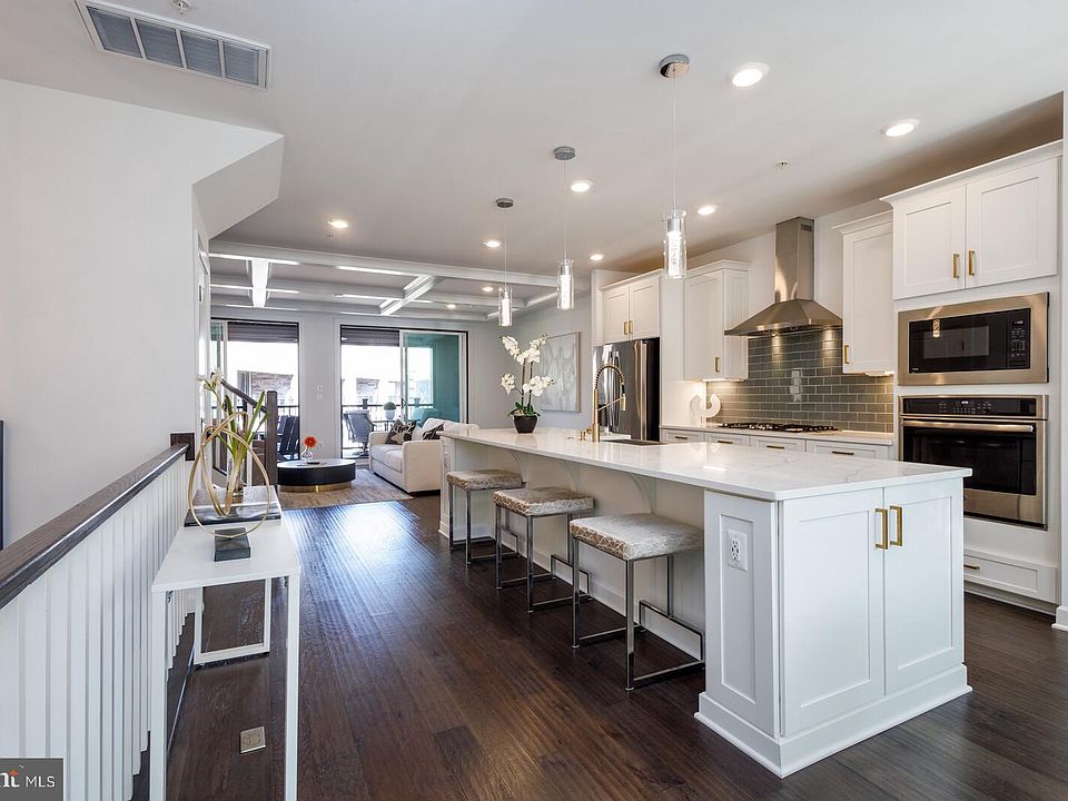 1st image of 44646 Provincetown Dr