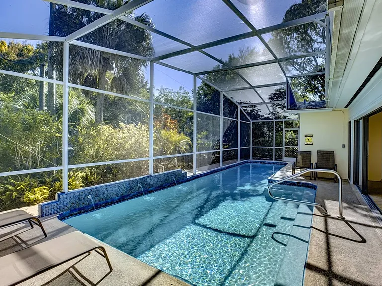 5511 Avenida Del Mare — Photo 1
