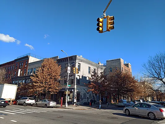 Rented by City Vista Inc | media 65