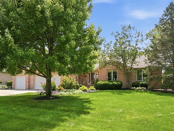 3rd image of 4875 Beaver Ct