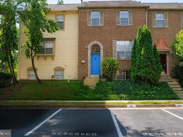 2723 Manorhaven Ct, Alexandria, VA 22306