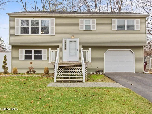 16 Pittsfield Avenue, East Greenbush, NY 12061