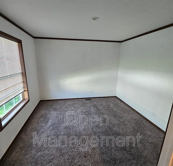511 E 1st St #25 — Photo 8