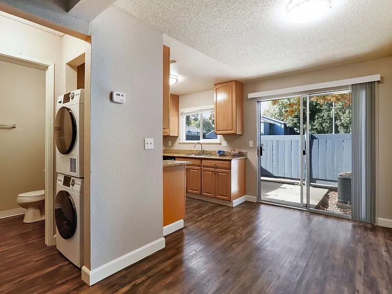 Westwood Apartments — Photo 9