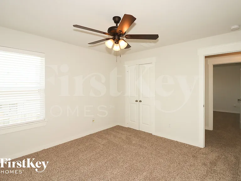 15418 Formaston Dr — Photo 13