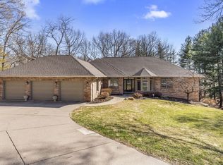 324 Eagle Ridge Rd, Muscatine, IA 52761