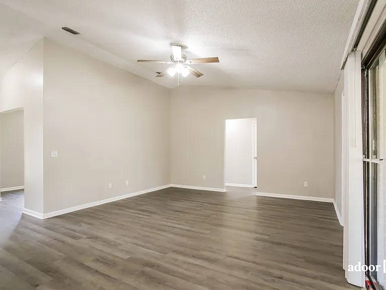 11644 Carondelet Ln — Photo 5