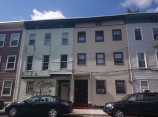 115 W 7th St #1, South Boston, MA 02127