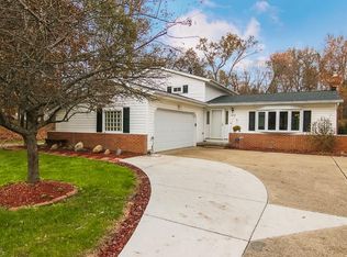 189 Springwood Rd, Northfield, OH 44067