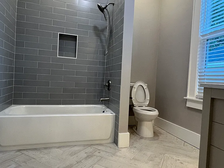 825 E Duffy St — Photo 10