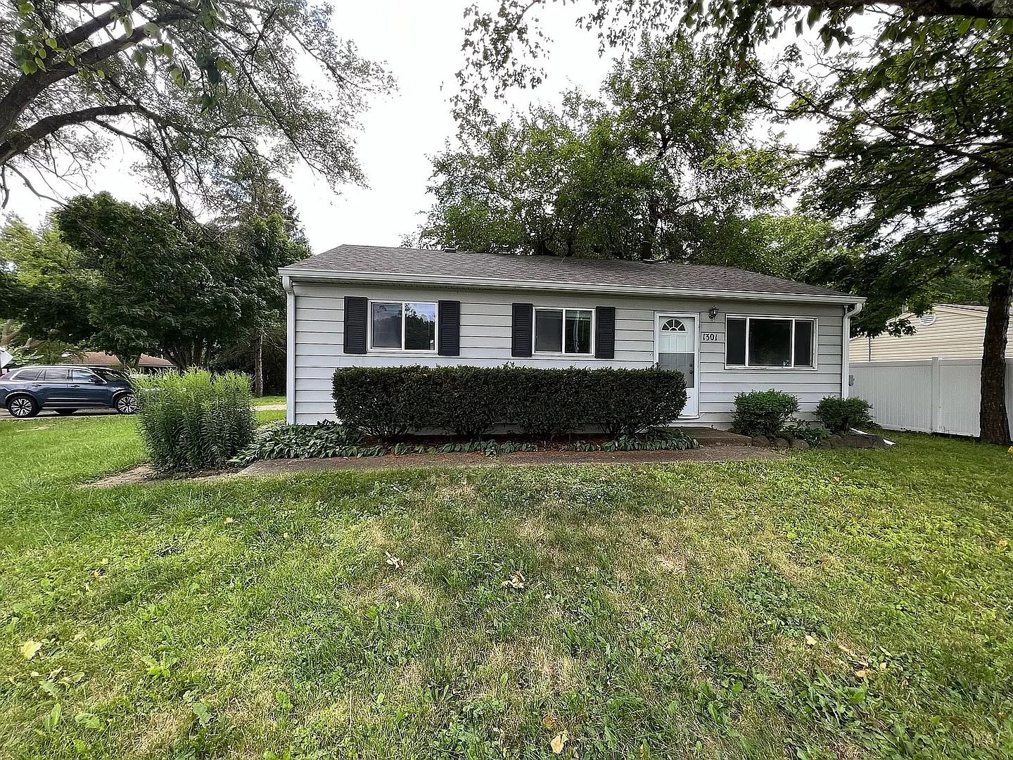 1301 E Algonquin Rd, Algonquin, IL 60102 Zillow