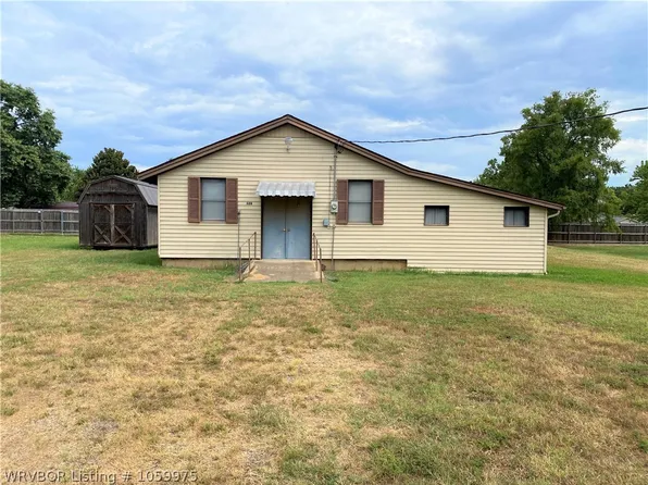 326 W 9th St, Mulberry, AR 72947