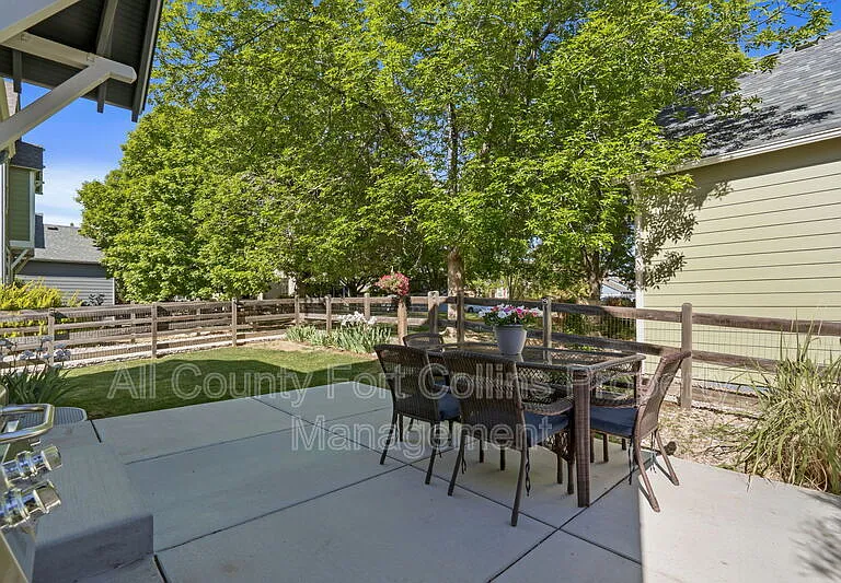 2333 Windrow Dr — Photo 18