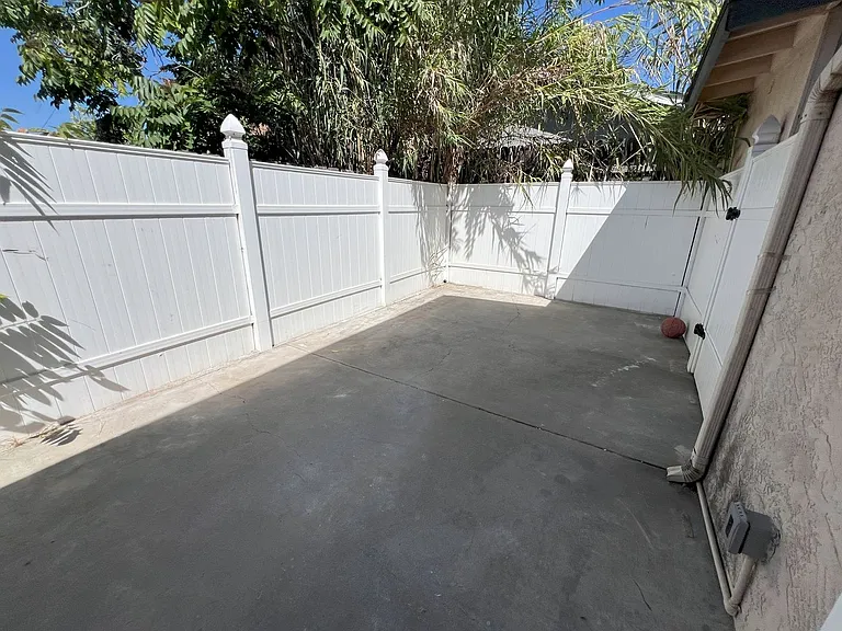 431 Van Houten Ave — Photo 24