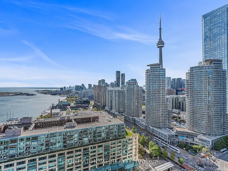 99 Harbour Sq #3008 — Photo 42